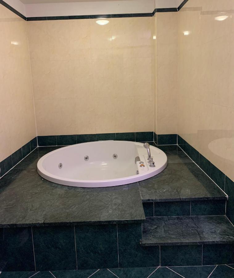 Gropello Cairoli Hotel - Motel Flower المظهر الخارجي الصورة