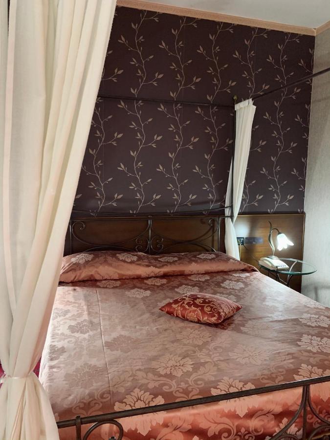 Gropello Cairoli Hotel - Motel Flower المظهر الخارجي الصورة