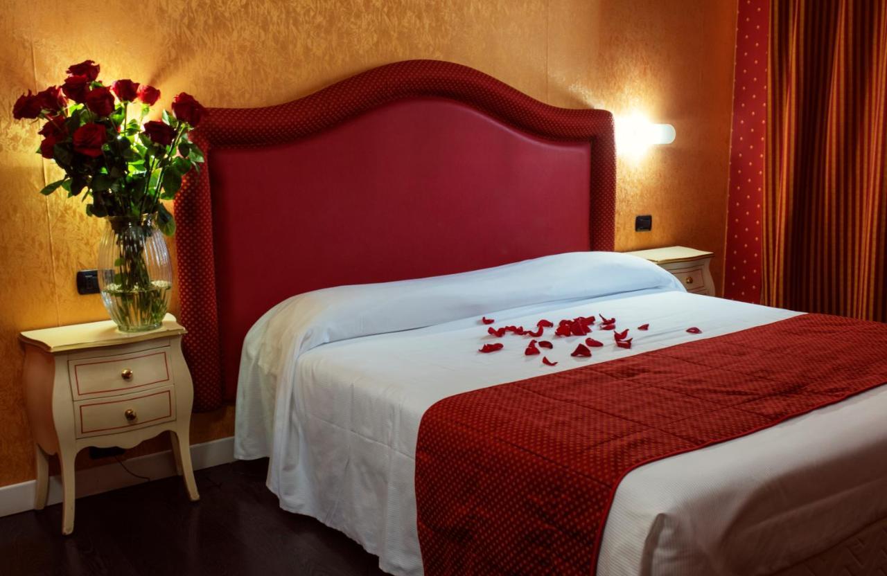 Gropello Cairoli Hotel - Motel Flower المظهر الخارجي الصورة