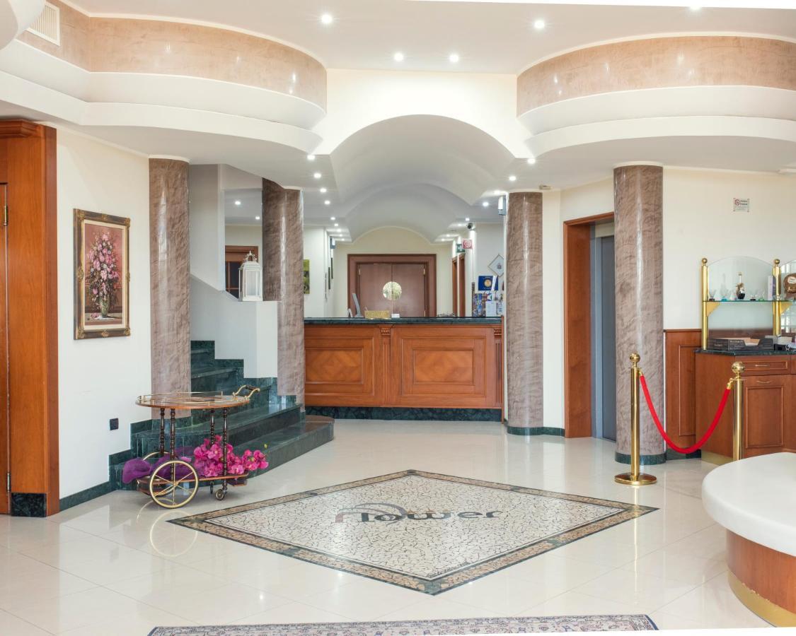 Gropello Cairoli Hotel - Motel Flower المظهر الخارجي الصورة